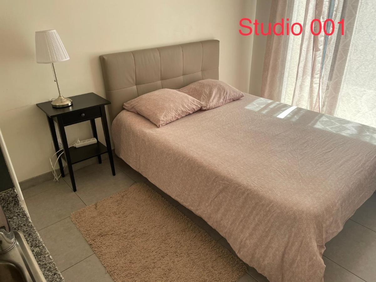 Studio A 300 M De La Gare De Mantes-La-Jolie Εξωτερικό φωτογραφία