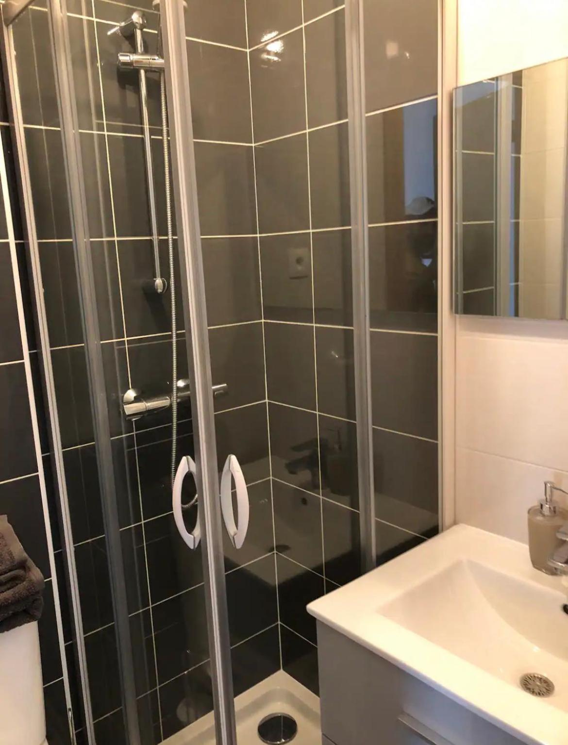 Studio A 300 M De La Gare De Mantes-La-Jolie Εξωτερικό φωτογραφία