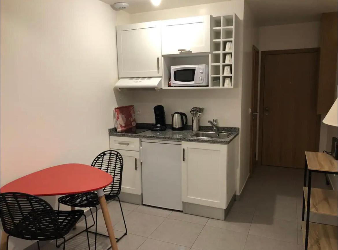 Studio A 300 M De La Gare De Mantes-La-Jolie Εξωτερικό φωτογραφία